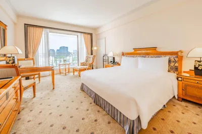 Executive King nhìn ra thành phố — Lotte Hotel Saigon