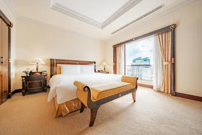 Phòng suite nhìn ra thành phố — Lotte Hotel Saigon